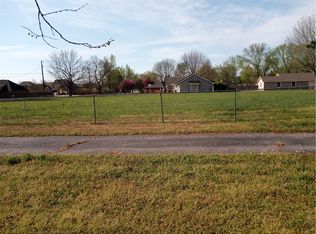 2140 S 21st St, Rogers, AR 72758