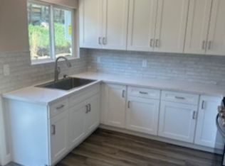 1865 San Miguel Canyon Rd #B, Salinas, CA 93907