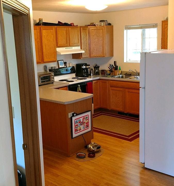 1st image of 1005 Hancock St APT 2