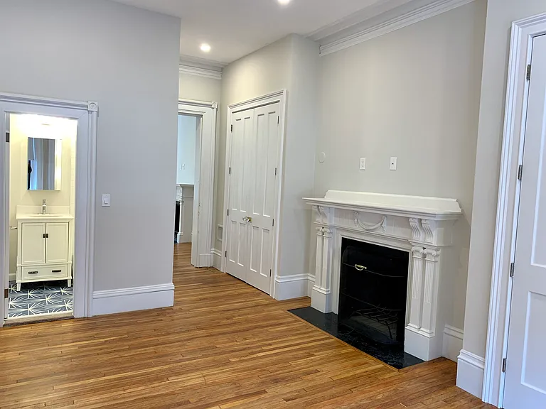 354 Marlborough St #1 — Photo 10
