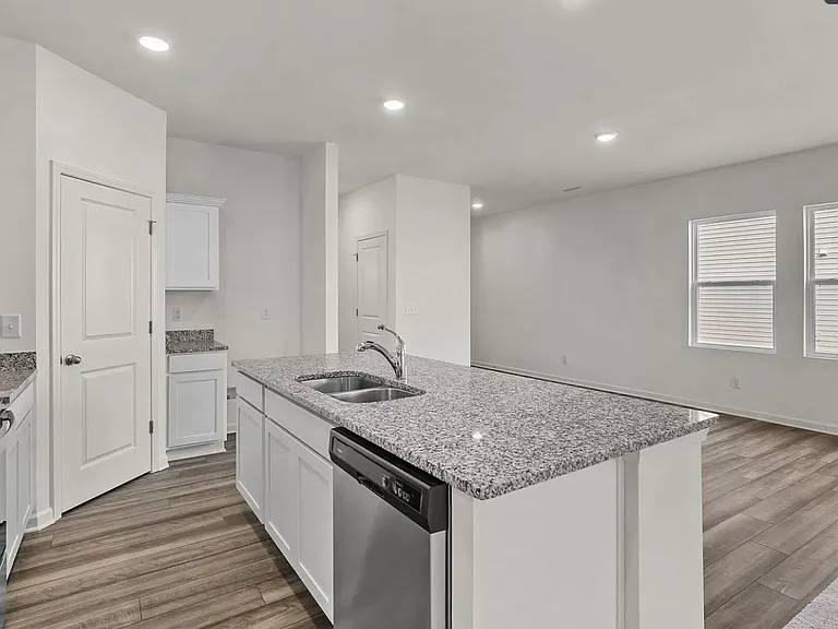 929 Berkeley Glen Rd — Photo 8