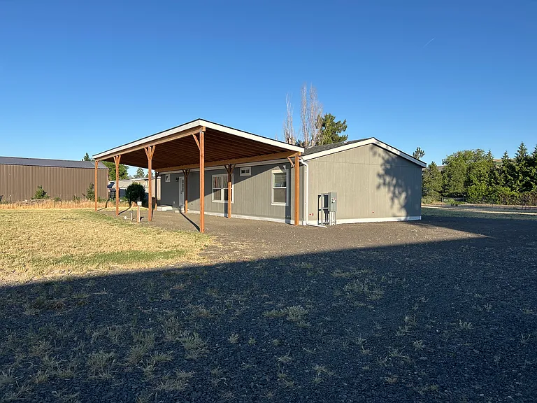 19704 E Bumgarner Dr — Photo 3