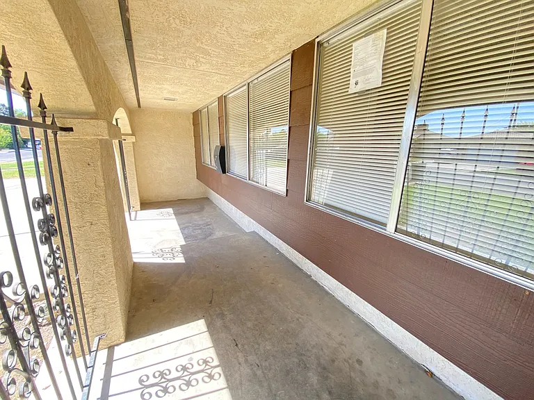 801 Piute St — Photo 3