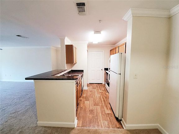 4th image of 18187 18187 Sterling Gate Cir #18187
