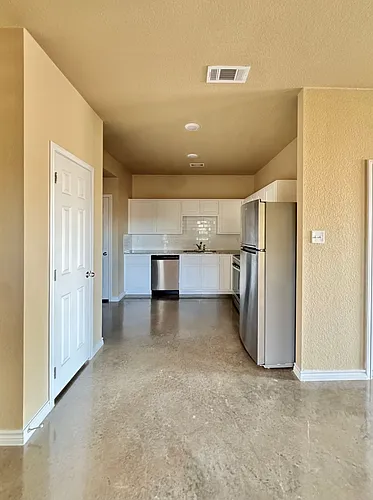 106 W Kathey Rd #B Photo 1