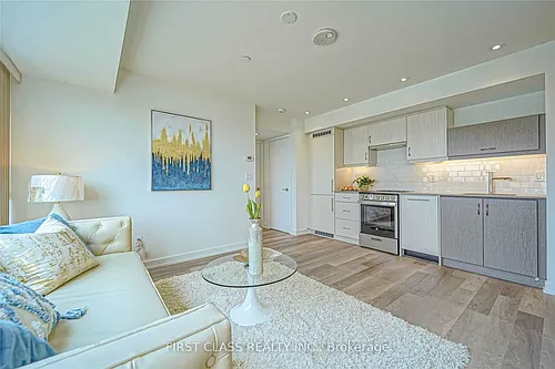 181 Huron St Photo 1