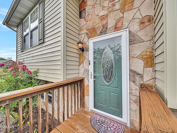 5th image of 2855 English Valley Ln