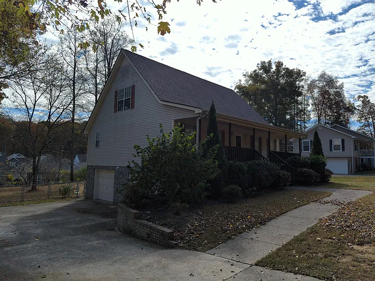 6422 Levi Rd — Photo 4