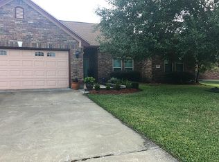 109 Madison Ave, Clute, TX 77531