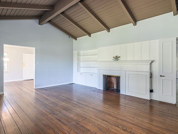 5th image of 4668 Saint Clair Ave