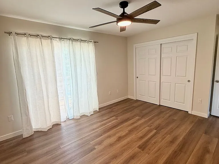 129 Olive St — Photo 17