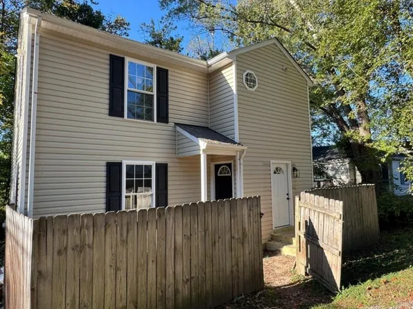 241 Cambridge St, Fredericksburg, VA 22405