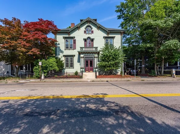 546 County St, New Bedford, MA 02740