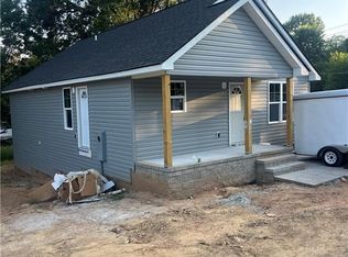 921 Redding Dr, High Point, NC 27260