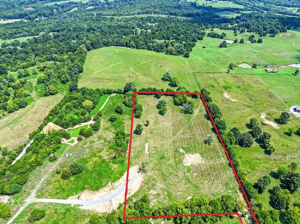2301 Holloway Rd, Lebanon, TN 37090