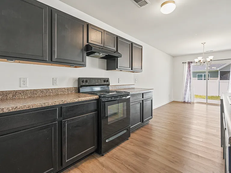 1789 Sapphire Dr — Photo 34