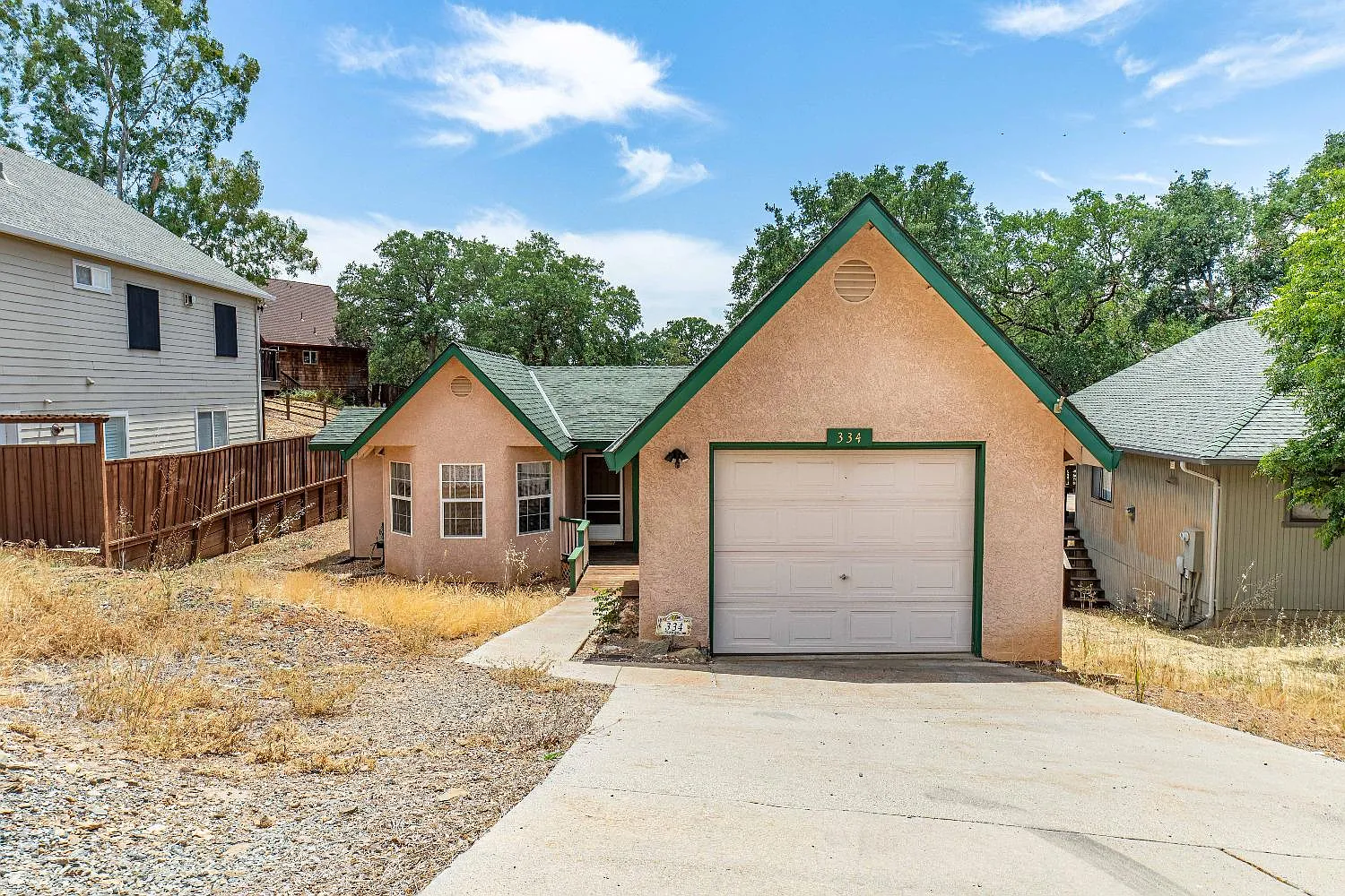 334 Duchess Dr photo 1