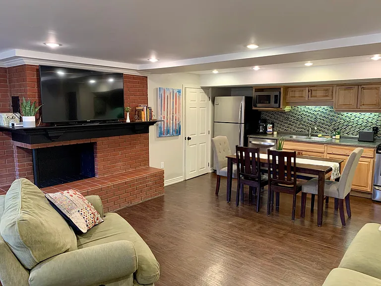 1146 Poly Dr — Photo 18