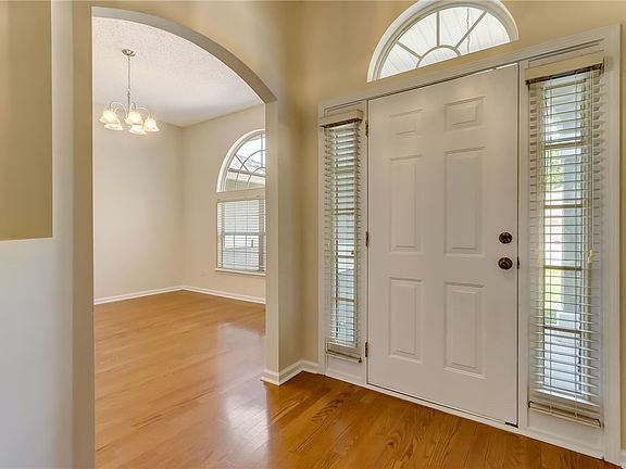 2nd image of 30461 Forest Parke Dr