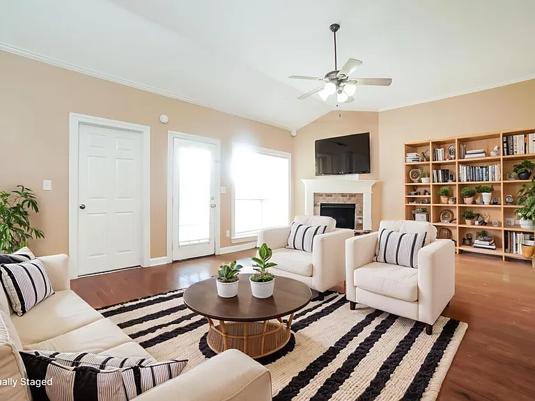 2733 Graystone Dr — Photo 6