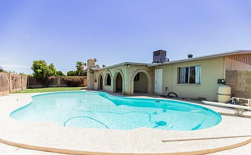 1504 E Palmcroft Dr Photo 1