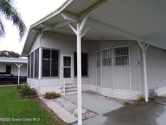 2nd image of 941 Wren Cir