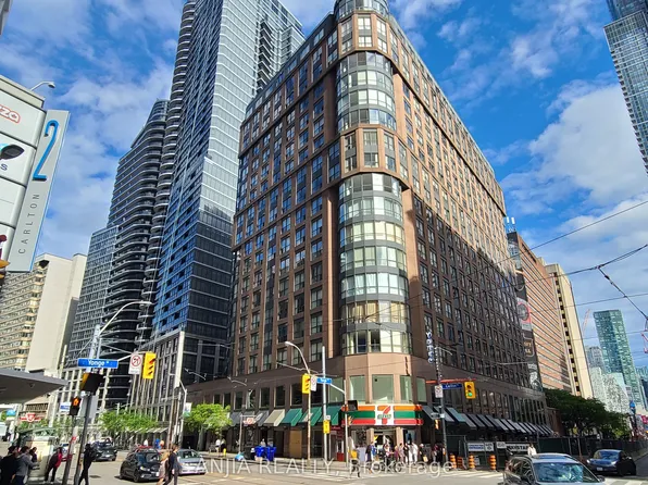 7 Carlton St, Toronto, ON