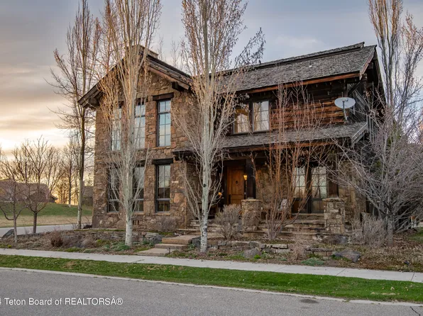 736 Chukar Ave, Driggs, ID 83422