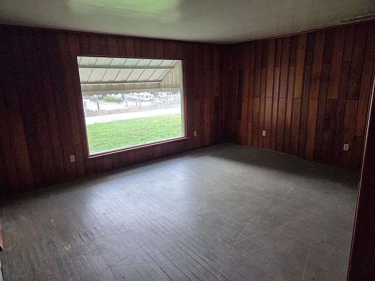 1104 Constitution Blvd — Photo 10