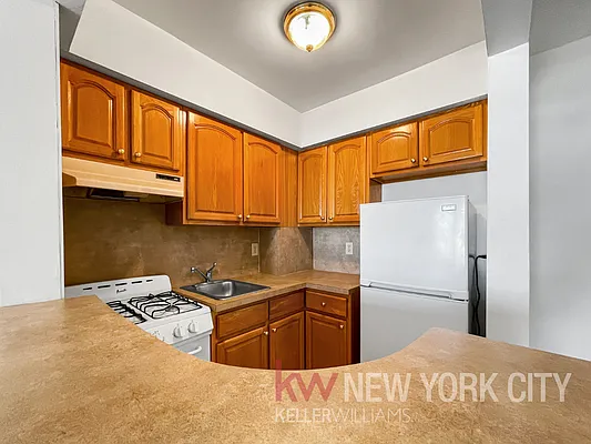 Rented by Keller Williams NYC | media 20