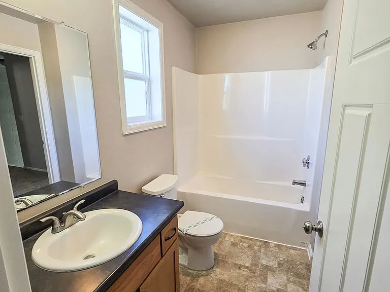 1150-1180 Jacobs Dr — Photo 13