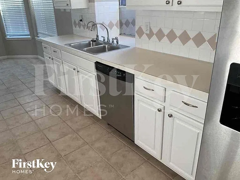 2208 Palm Lagoon Dr — Photo 5