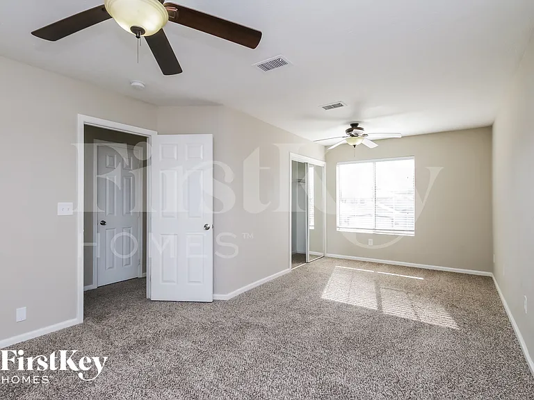848 E Morelos St — Photo 11