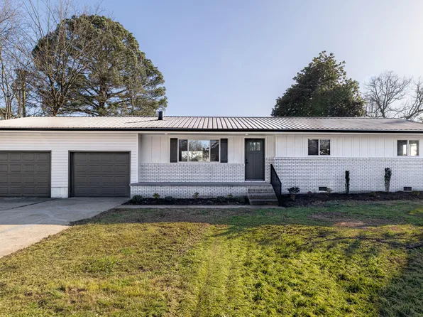 142 N Cherry St, Tunnel Hill, GA 30755