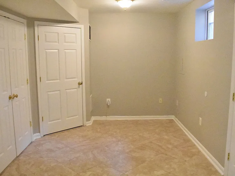 711 Galway Ln — Photo 6