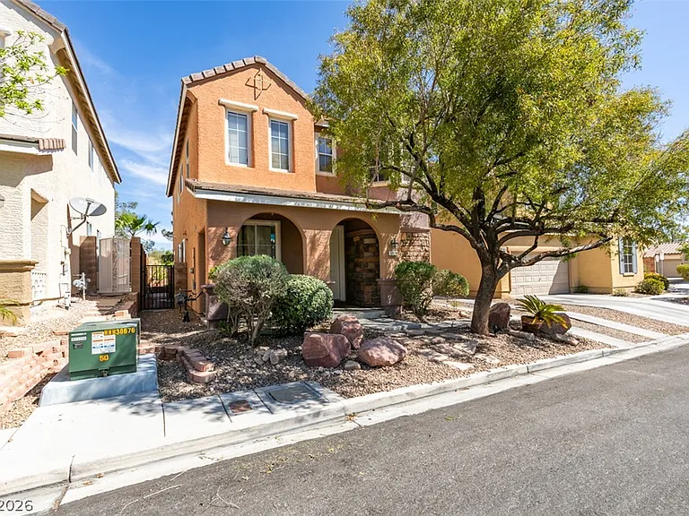 5928 Attavilla Dr — Photo 3