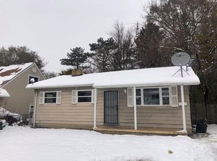 2913 Hampstead Dr, Flint, MI 48506