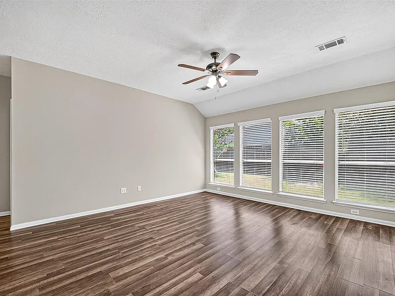 2902 Burgess Hill Ct — Photo 24