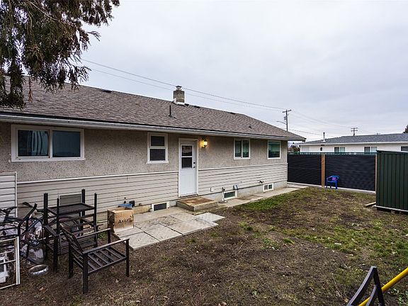 5th image of 470 Snowsell St N