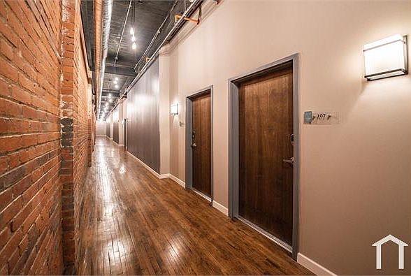 1st image of 3800 Euclid Ave #109