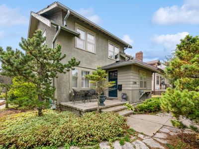 2105 Laurel Ave W, Minneapolis, MN, 55405