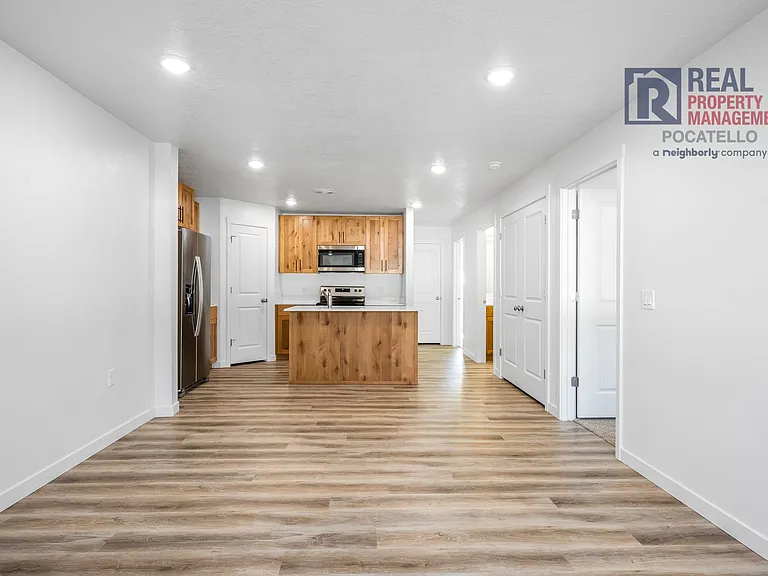 1014 W Quinn Rd #10 — Photo 7