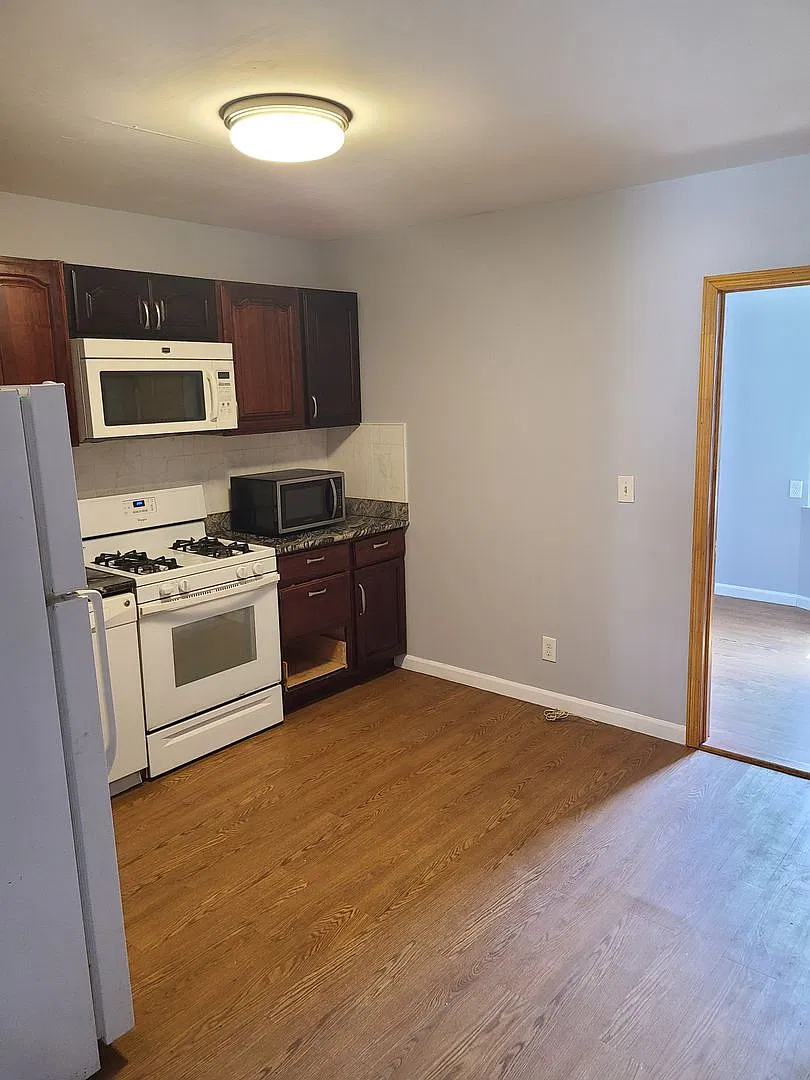 424 Atwood Street — Photo 4