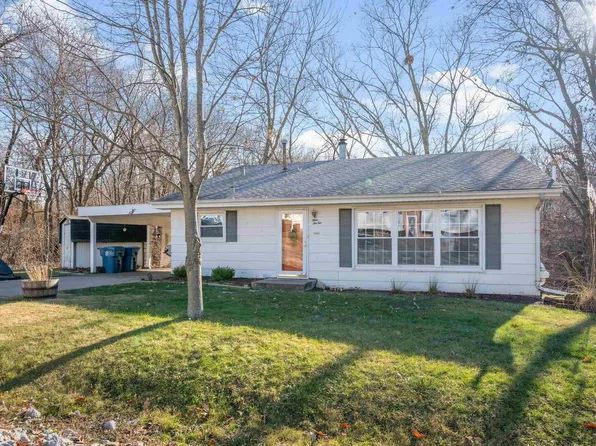 122 24th Ave, East Moline, IL 61244