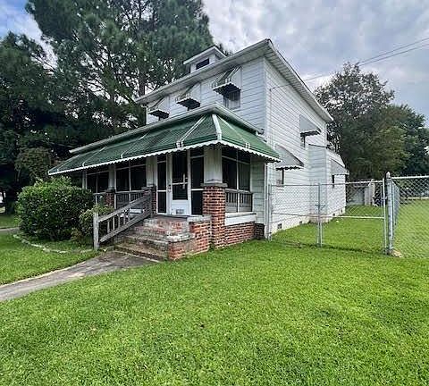 4th image of 1531 Highland Ave