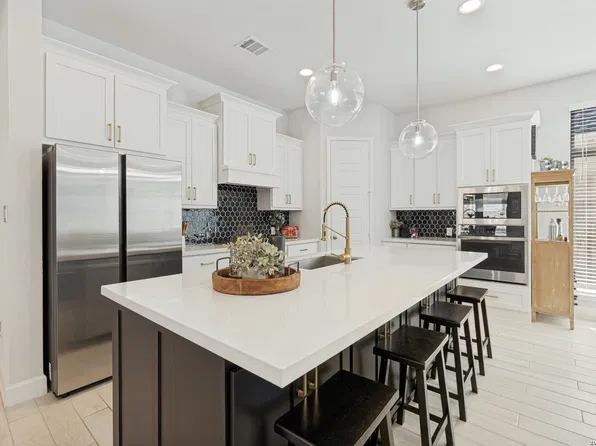 648 Vireos, New Braunfels, TX 78132