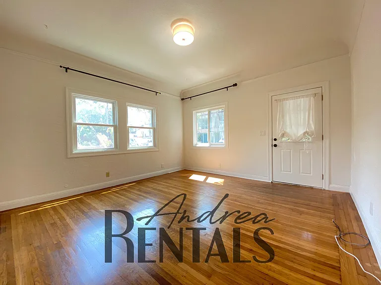 1147 Virginia St — Photo 4
