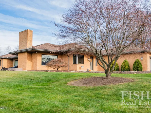 2831 Lincoln Dr, Montoursville, PA 17754