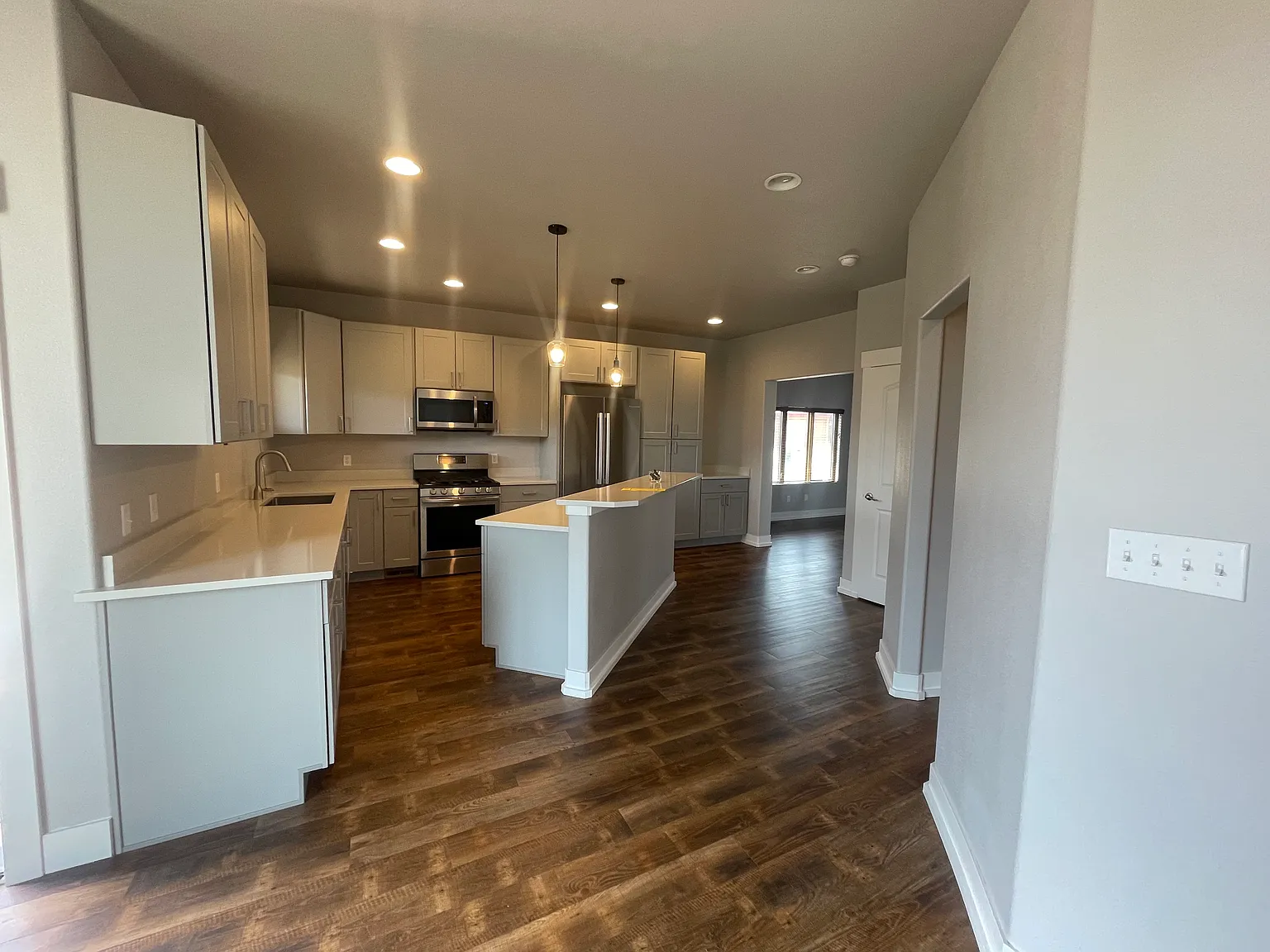 1703 Gcr — Photo 3