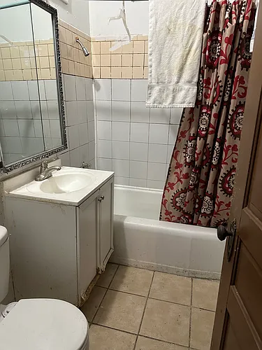 2549 W 50th St #2 Photo 1